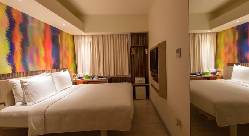 Genting Hotel Jurong Singapore Exteriör bild