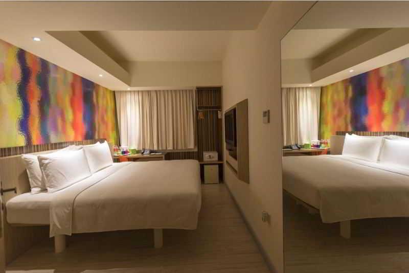 Genting Hotel Jurong Singapore Exteriör bild