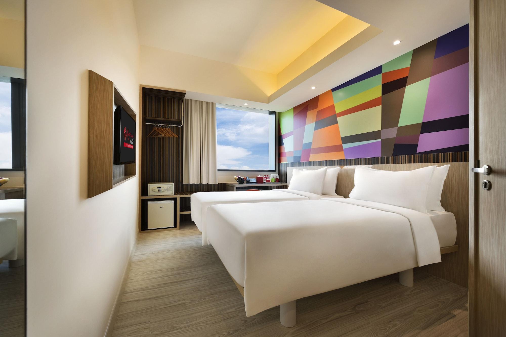 Genting Hotel Jurong Singapore Exteriör bild