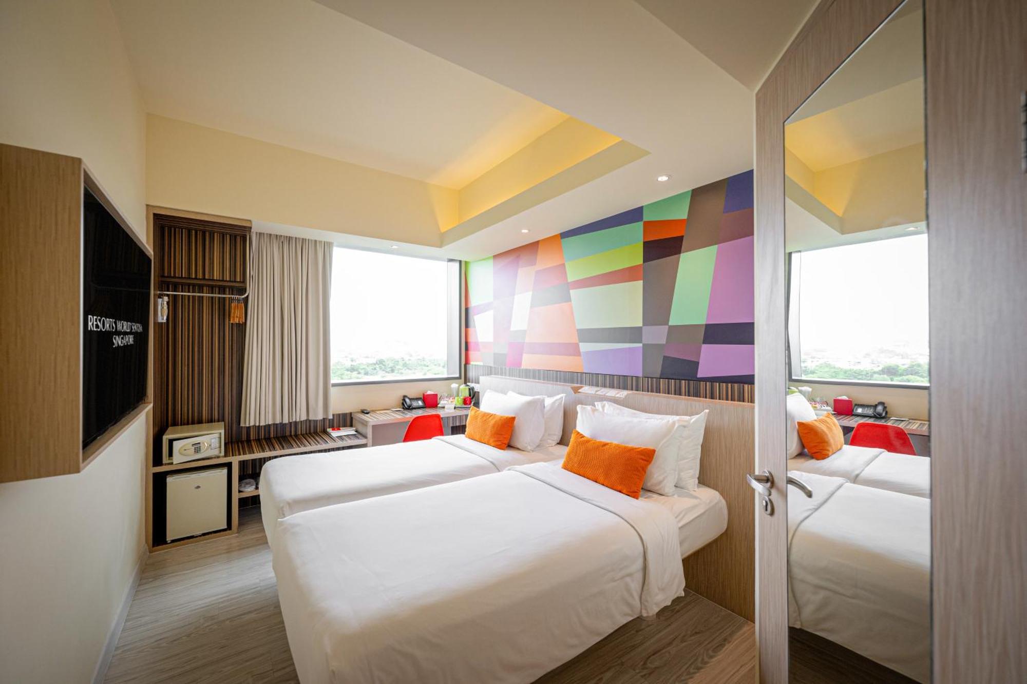 Genting Hotel Jurong Singapore Exteriör bild